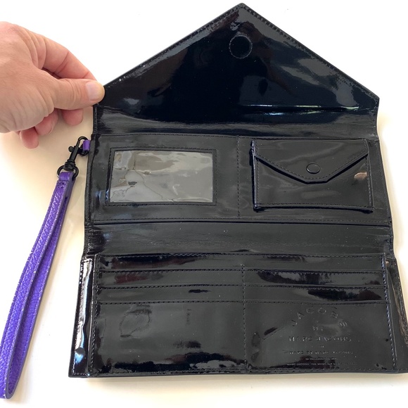 Marc Jacobs Envelope Patent Leather Wristlet - Picture 3 of 6